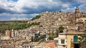 Caltagirone: Rifiuti, in centro storico al via la raccolta porta a porta