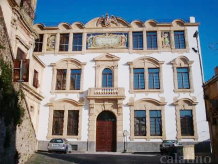 Liceo artistico in design ceramico Sturzo: si all`accorpamento al Secusio