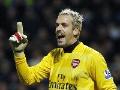 Arsenal, Almunia in uscita